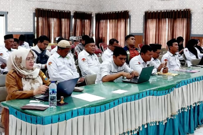 Kepala Sekolah dan Operator MIN 2 Bungo Hadiri Sosialisasi Persiapan TKA di Kantor Kemenag Bungo.