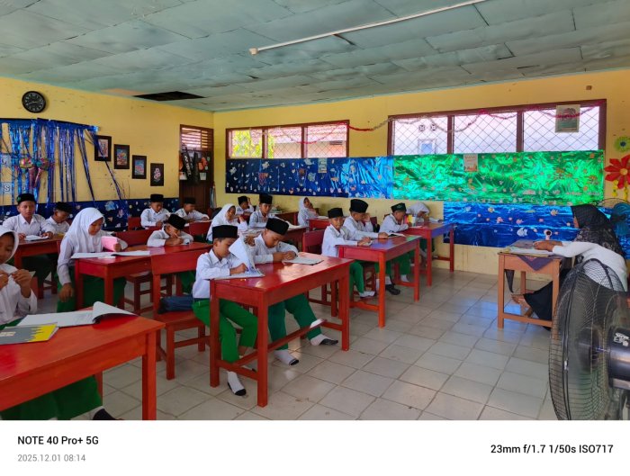 Hari Pertama Ujian Semester Ganjil Min 2 Bungo Tahun Pelajaran 2025/2026