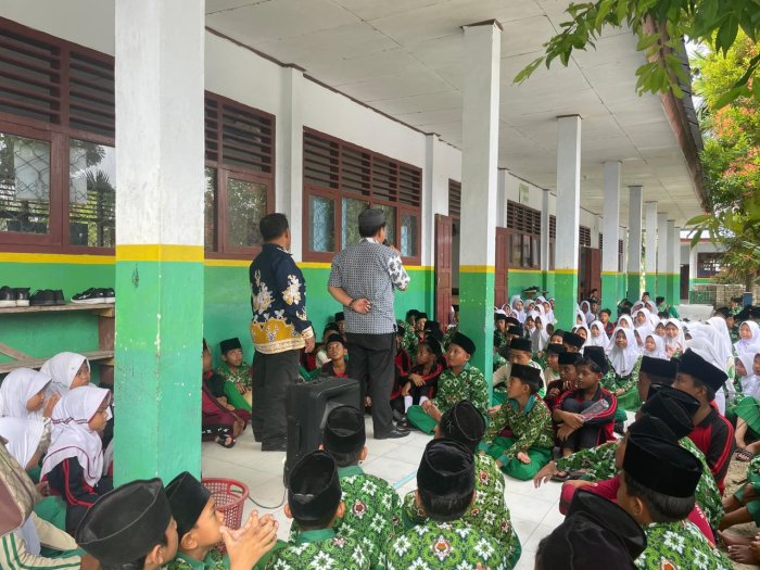 Sosialisasi Kesehatan dari Puskesmas Kuamang Kuning Menjaga Kesehatan Tubuh dengan Cuci Tangan yang Benar