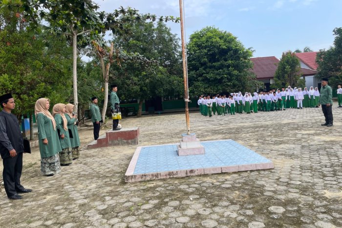 MIN 2 Bungo Peringati HUT Provinsi Jambi ke-69 dengan Khidmat.