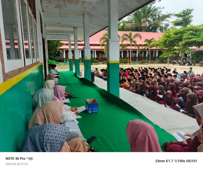 Rutinitas Pembacaan Surah Yasin,Tahlil dan Sholawat Nabi Siswa-Siswi MIN 2 Bungo
